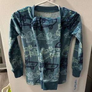 NWT Carter’s soft velour two piece matching pajamas
